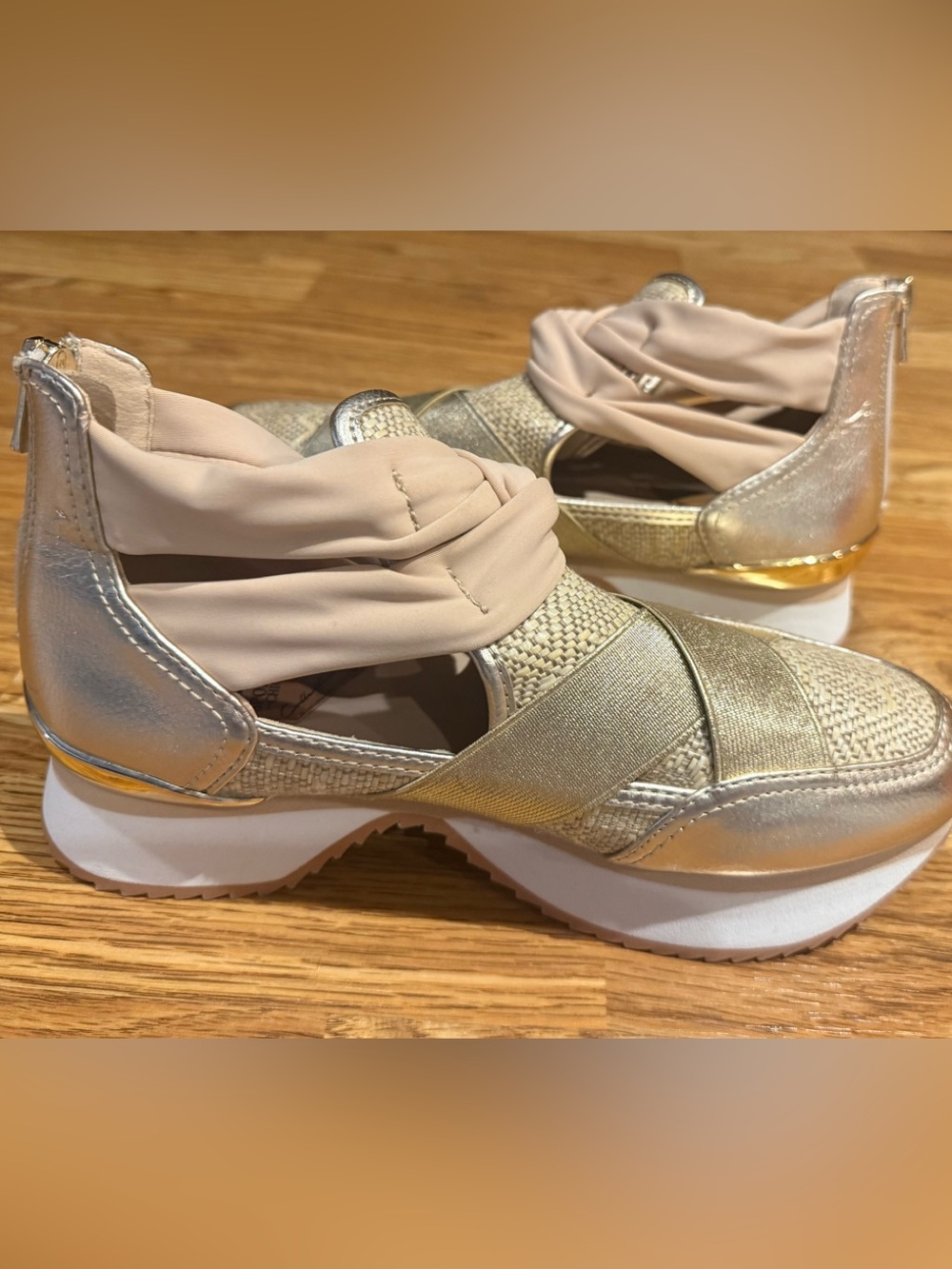 Gioseppo Womens Hi-Top Sneakers Metallic Gold & Beige Crossover Straps 6.5